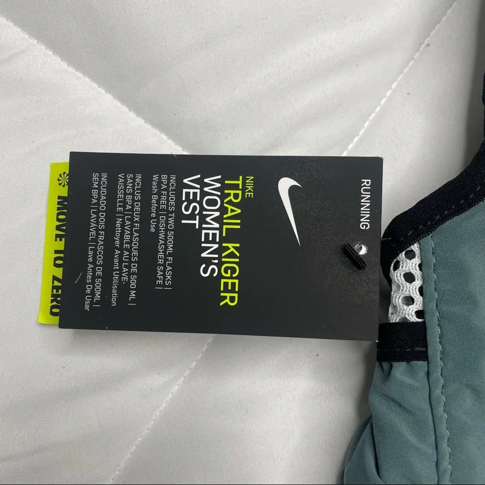 New Women Kiger Running Vest 4.0
Medium/Large
Hasta/Black/Pure Platinum/Silver - Picture 4 of 15